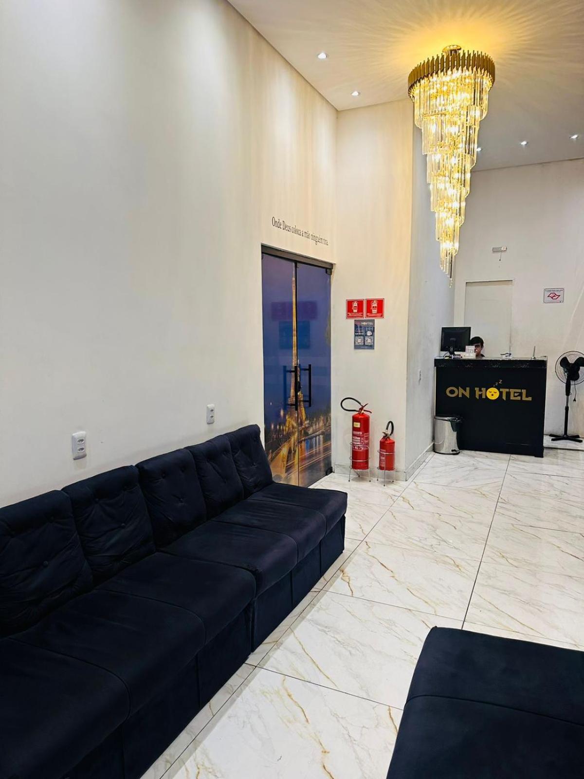 On Park Hotel E Estacionamento Traslado Гуарульюс Екстер'єр фото